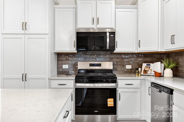 10423 Lakeshore Drive 71, Lancaster, SC 29720