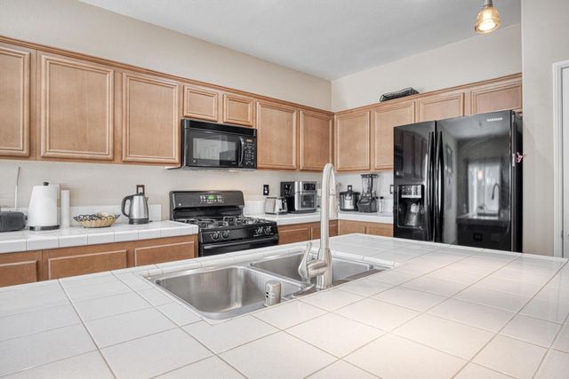 3922 Vista Dunes, Palm Springs, CA 92262