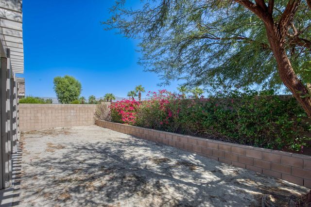 3922 Vista Dunes, Palm Springs, CA 92262