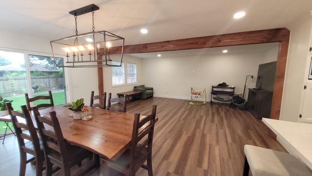 6573 Park Riviera Way, Sacramento, CA 95831