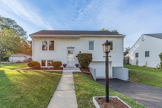 424 Mark Avenue, Glendale Heights, IL 60139