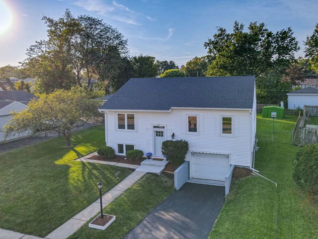 424 Mark Avenue, Glendale Heights, IL 60139