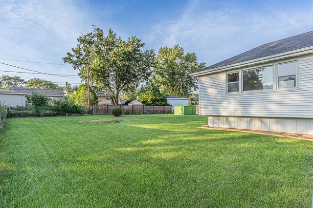 424 Mark Avenue, Glendale Heights, IL 60139