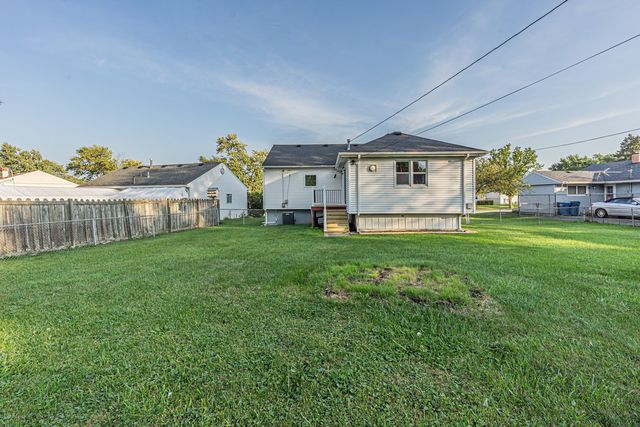 424 Mark Avenue, Glendale Heights, IL 60139