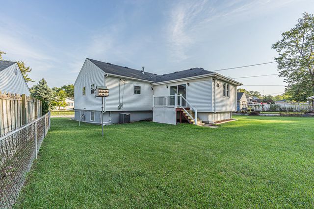 424 Mark Avenue, Glendale Heights, IL 60139
