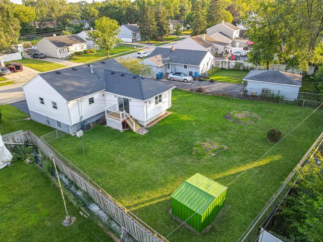 424 Mark Avenue, Glendale Heights, IL 60139