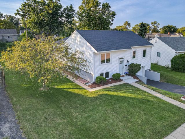 424 Mark Avenue, Glendale Heights, IL 60139