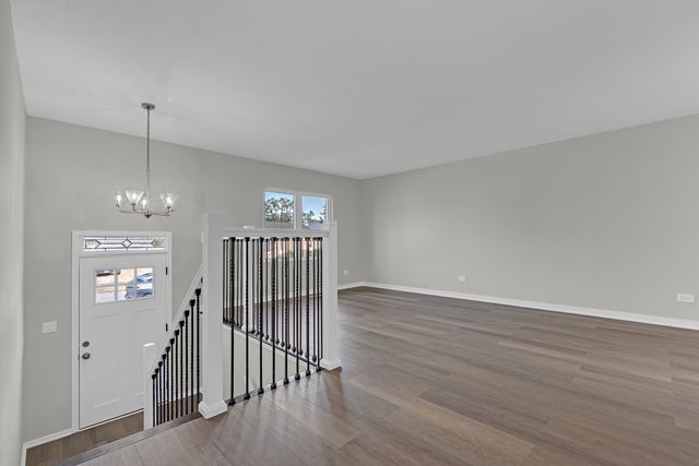 424 Mark Avenue, Glendale Heights, IL 60139