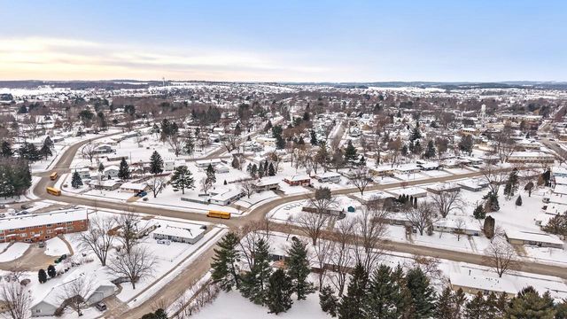 190 S Oak Street, Oregon, WI 53575