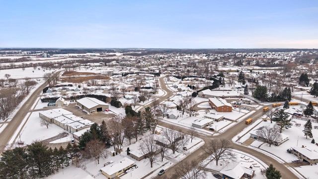 190 S Oak Street, Oregon, WI 53575