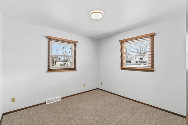 190 S Oak Street, Oregon, WI 53575