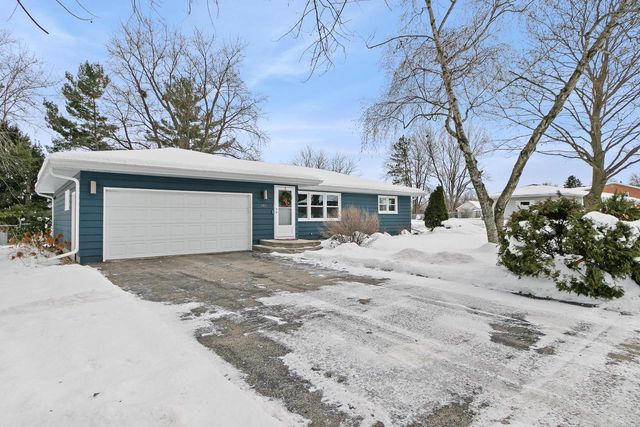 190 S Oak Street, Oregon, WI 53575