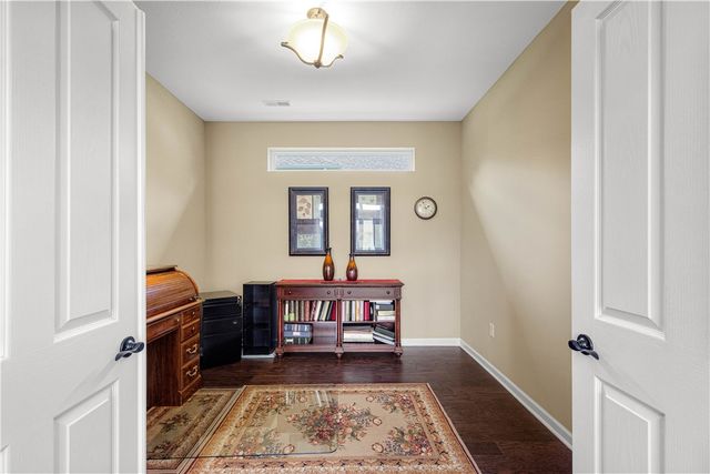 209 Hill Place Dr, North Fayette, PA 15057
