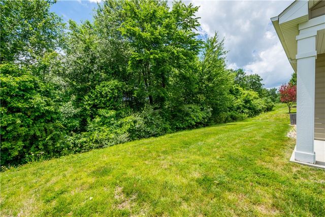 209 Hill Place Dr, North Fayette, PA 15057