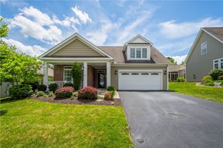 209 Hill Place Dr, North Fayette, PA 15057