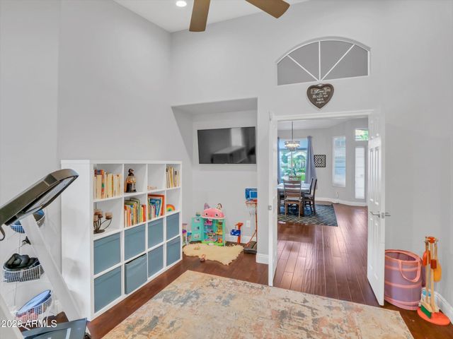14815 S 13TH Place, Phoenix, AZ 85048