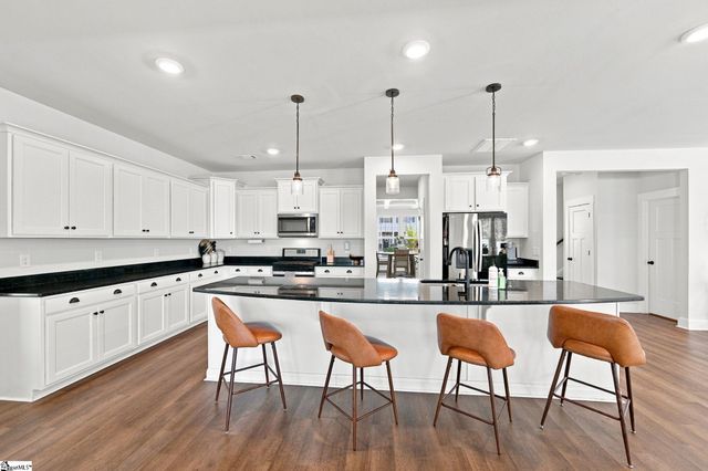 481 Fenwick Drive, Woodruff, SC 29388