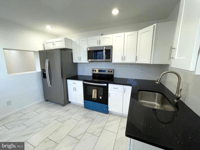 1813 E AIRDRIE ST, Philadelphia, PA 19124