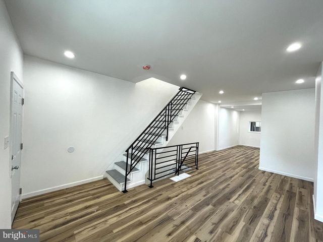 1813 E AIRDRIE ST, Philadelphia, PA 19124