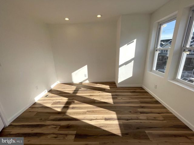 1813 E AIRDRIE ST, Philadelphia, PA 19124