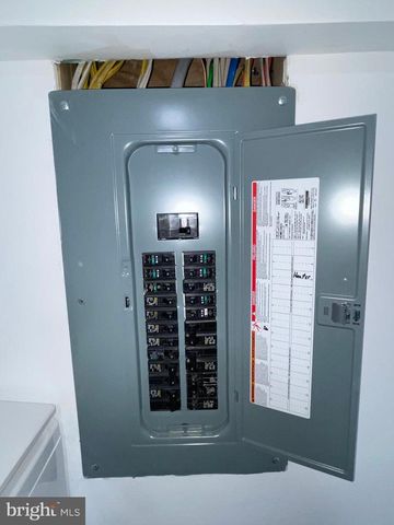 1813 E AIRDRIE ST, Philadelphia, PA 19124