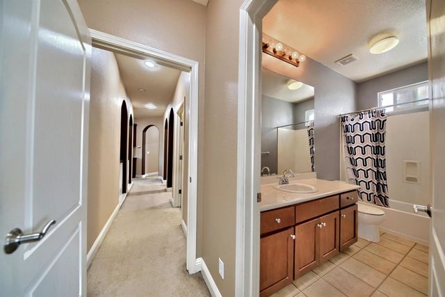 2153 Saddlebrook Ln, Oakdale, CA 95361