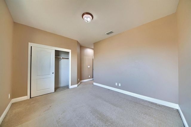 2153 Saddlebrook Ln, Oakdale, CA 95361
