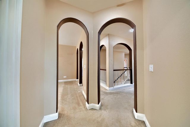 2153 Saddlebrook Ln, Oakdale, CA 95361