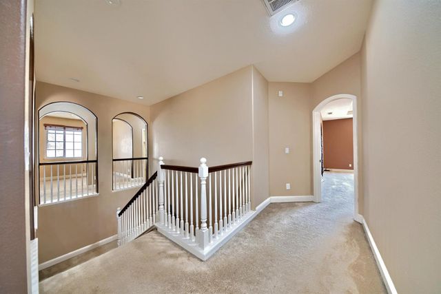 2153 Saddlebrook Ln, Oakdale, CA 95361