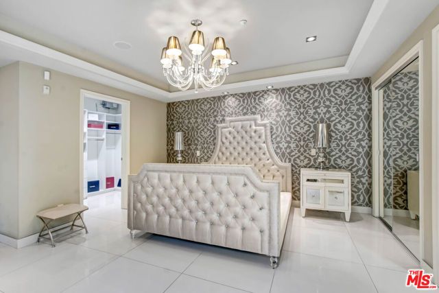 11921 Dorothy Street 102, Los Angeles, CA 90049