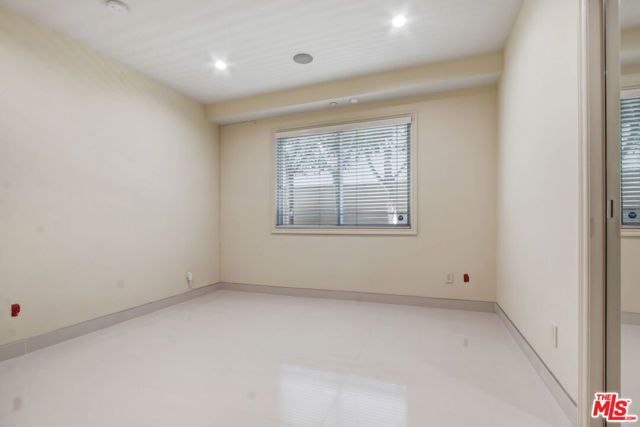 11921 Dorothy Street 102, Los Angeles, CA 90049