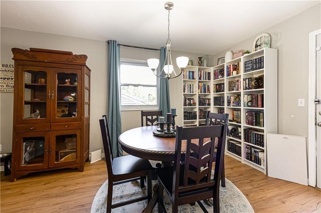 5009 NE 57th Terrace, Kansas City, MO 64119