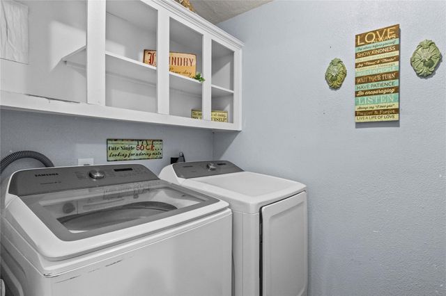706 11th Street, San Leon, TX 77539
