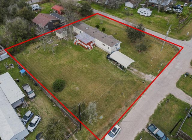 706 11th Street, San Leon, TX 77539