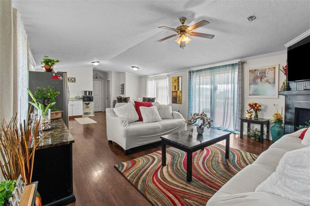 706 11th Street, San Leon, TX 77539