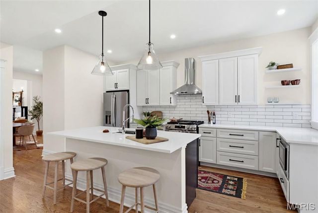 4138 Botanical Avenue, St Louis, MO 63110