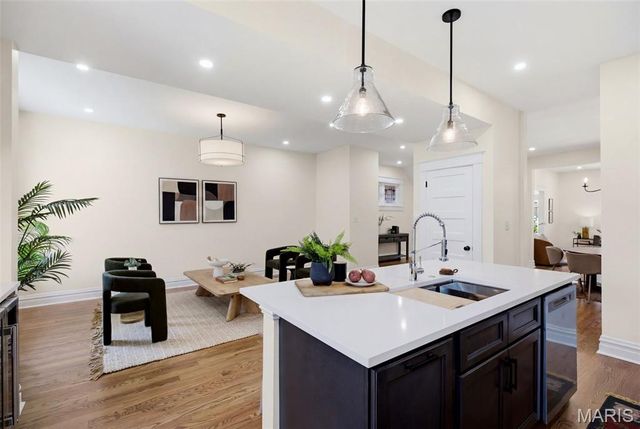 4138 Botanical Avenue, St Louis, MO 63110