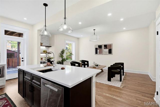 4138 Botanical Avenue, St Louis, MO 63110
