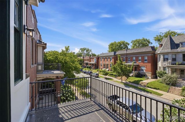 4138 Botanical Avenue, St Louis, MO 63110