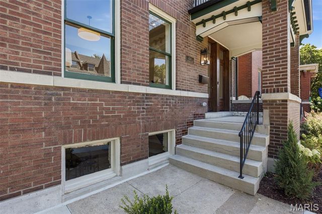 4138 Botanical Avenue, St Louis, MO 63110