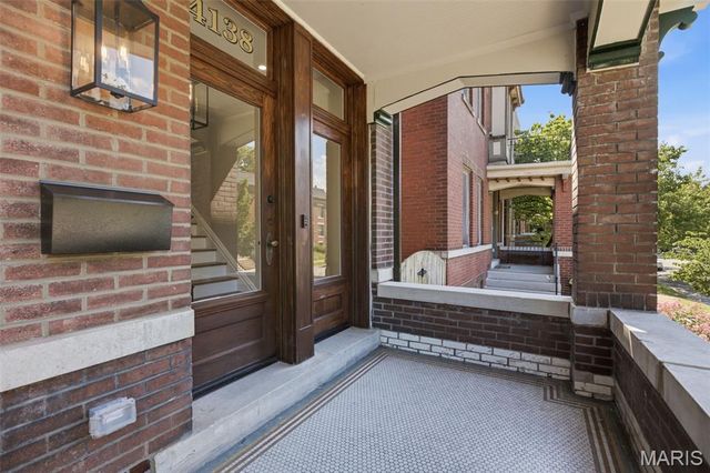 4138 Botanical Avenue, St Louis, MO 63110