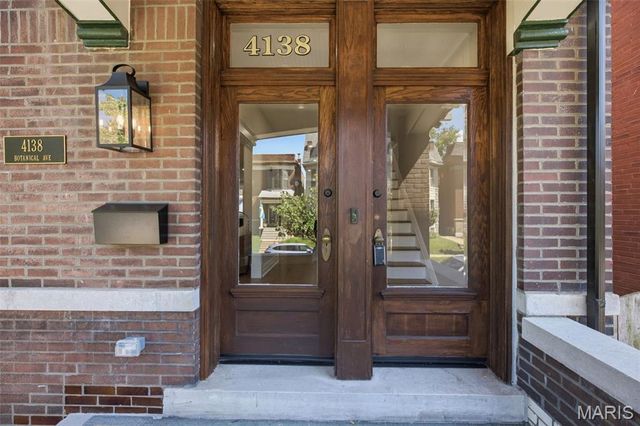 4138 Botanical Avenue, St Louis, MO 63110