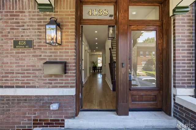 4138 Botanical Avenue, St Louis, MO 63110