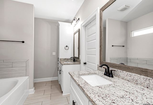 12652 Brown Rd, Denham Springs, LA 70726