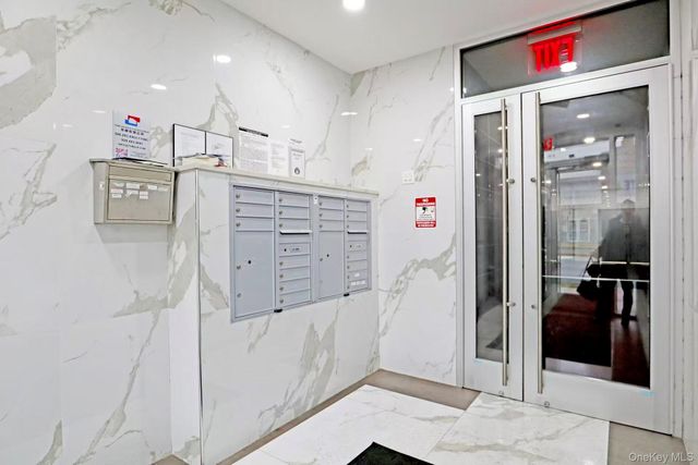 15815 Union Turnpike 3F, Fresh Meadows, NY 11366