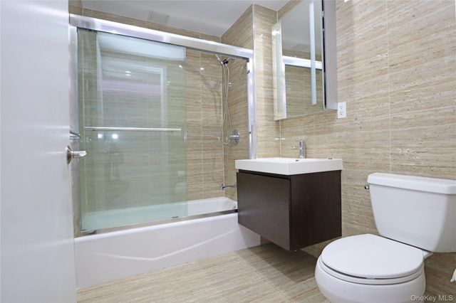 15815 Union Turnpike 3F, Fresh Meadows, NY 11366