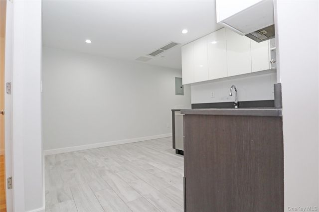 15815 Union Turnpike 3F, Fresh Meadows, NY 11366