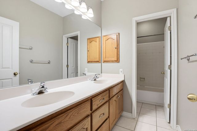 1220 Country View Dr.,, La Vernia, TX 78121