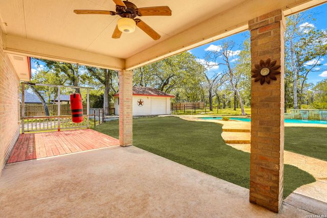 1220 Country View Dr.,, La Vernia, TX 78121