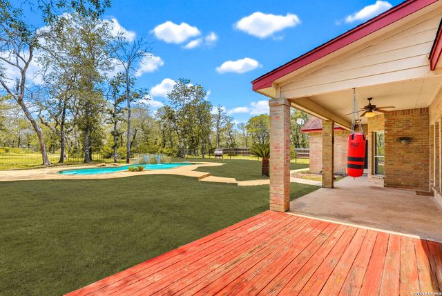 1220 Country View Dr.,, La Vernia, TX 78121